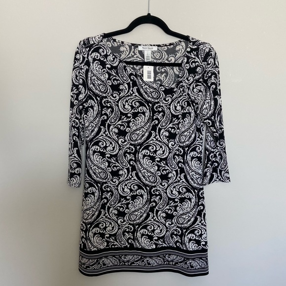 White House Black Market Tops - 🚨 3/$15 🚨 White House Black Market Paisley Tunic - Black/White - Size S